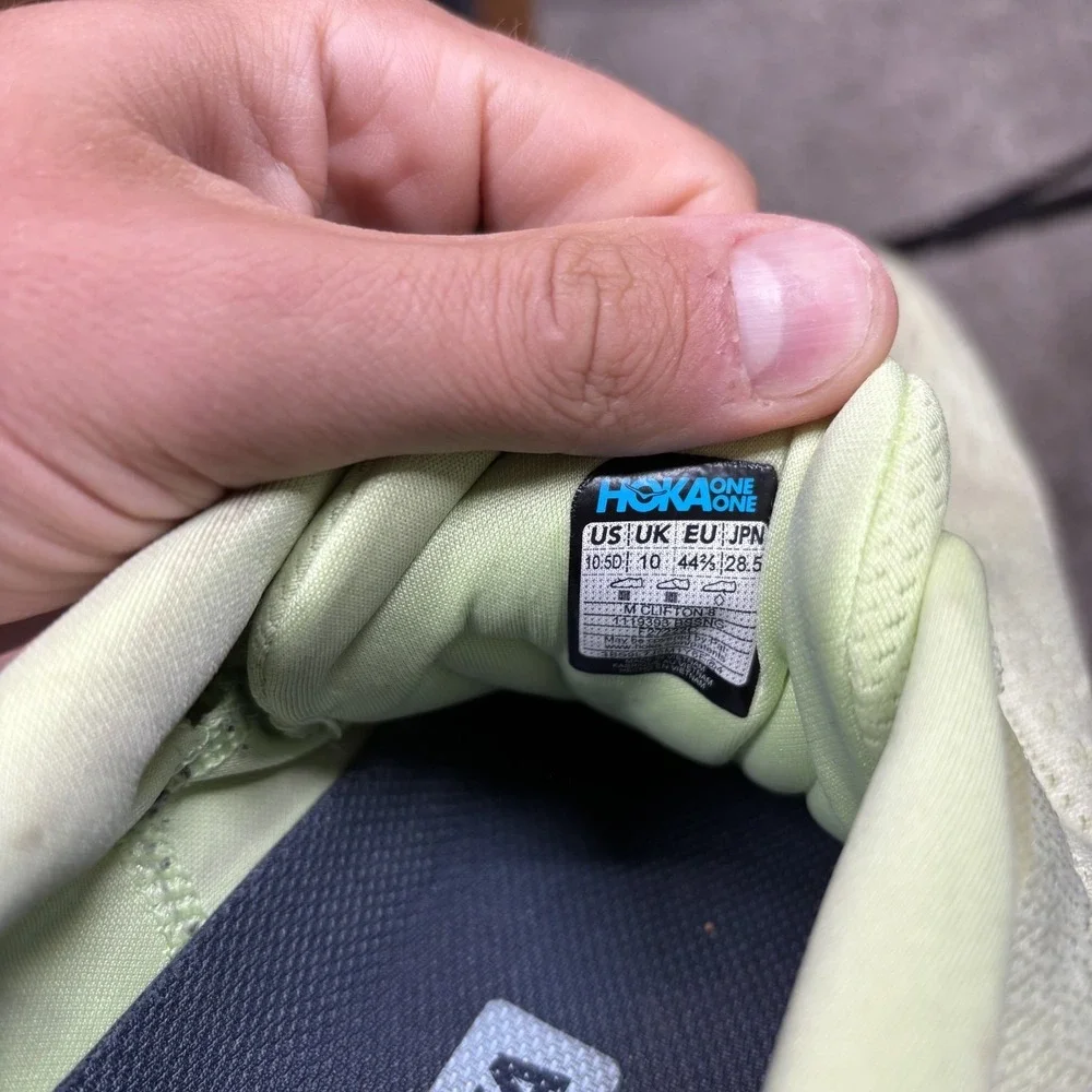 Hoka‎ One Clifton 8 Men's 10.5D Running Shoe Sneaker Light Green Butterfly